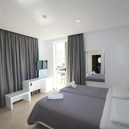 Nika 3*