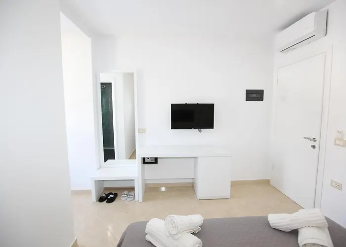 Πανσιόν Nika Σαράντα