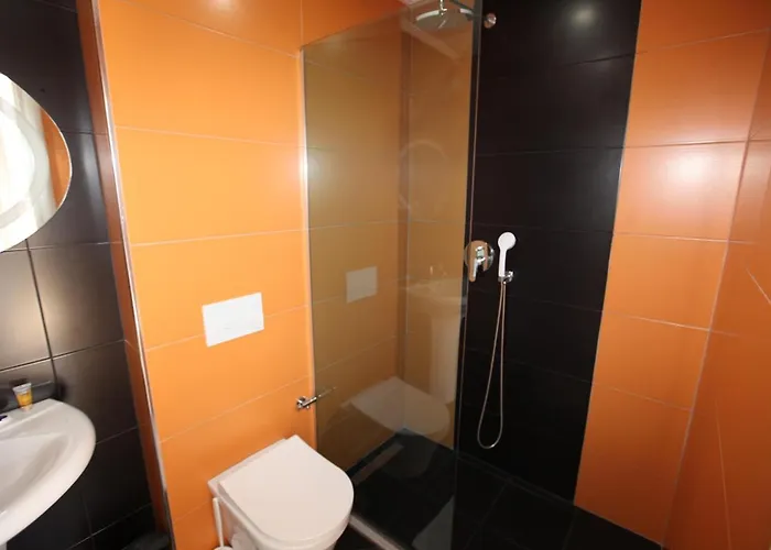 Nika Πανσιόν Σαράντα